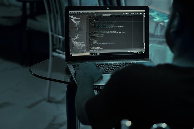 Hacker nikdy nespí.jpg
